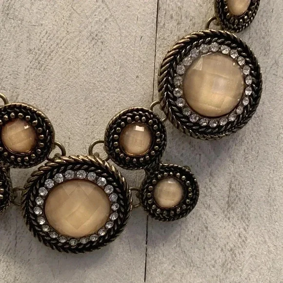 Shimmer  Necklace - Picture 2 of 4